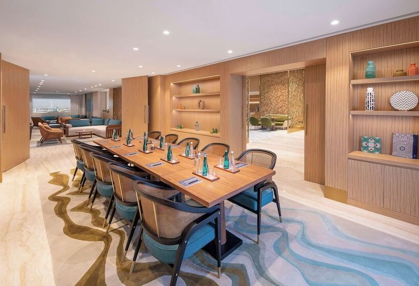 هتل Andaz Dubai The Palm