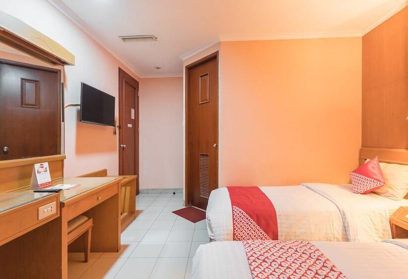 בית מלון כפרי Capitol By Oyo Rooms