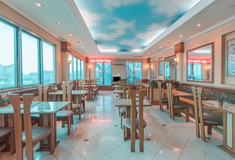 בית מלון כפרי Capitol By Oyo Rooms