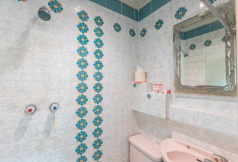 בית מלון כפרי Capitol By Oyo Rooms