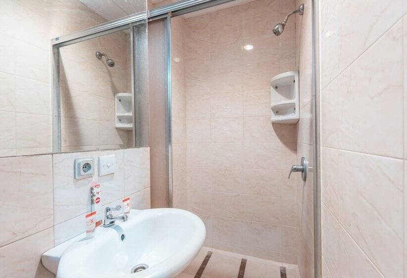 בית מלון כפרי Capitol By Oyo Rooms