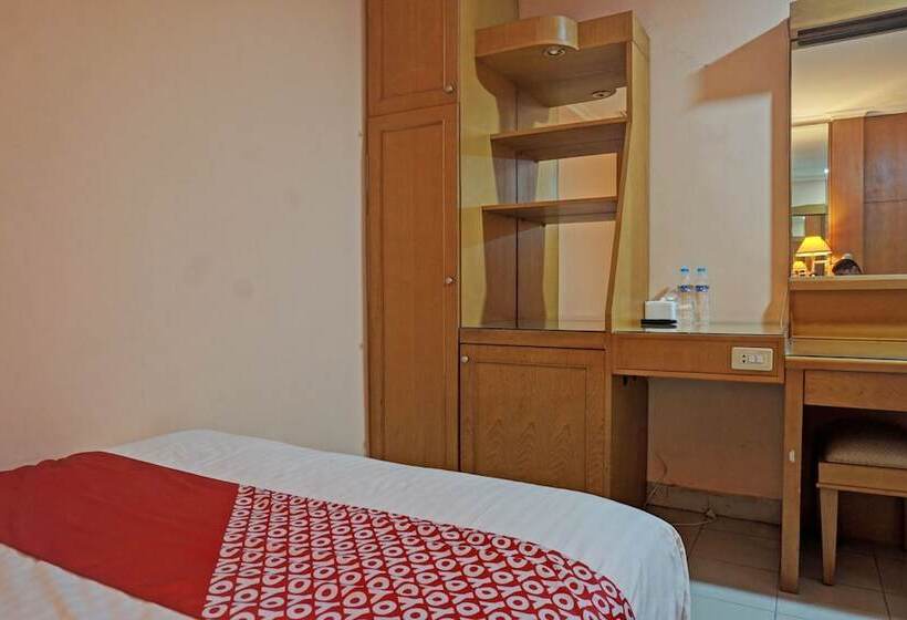 בית מלון כפרי Capitol By Oyo Rooms