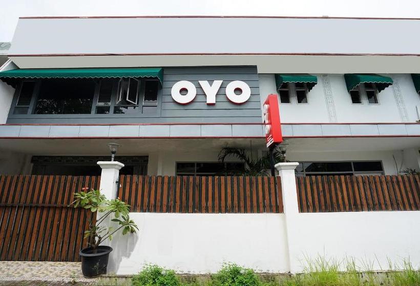 Hotel Darmo Permai Guesthouse By Oyo Rooms