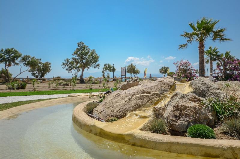 فندق Glaronissi Beach