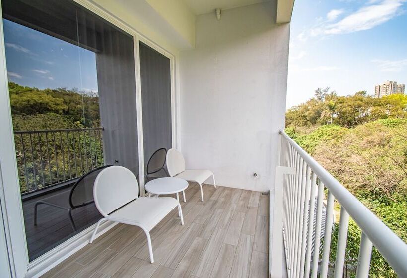 Golden Tulip Fab Hotel New Taipei