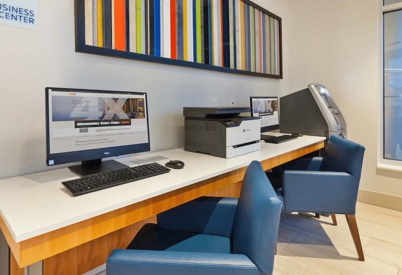 בית מלון כפרי Holiday Inn Express & Suites Jersey City Holland Tunnel, An Ihg