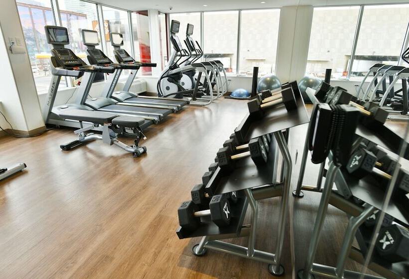 בית מלון כפרי Holiday Inn Express & Suites Jersey City Holland Tunnel, An Ihg