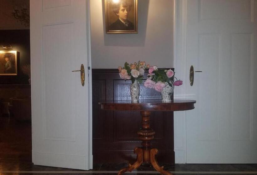 ホテル Hollerbusch