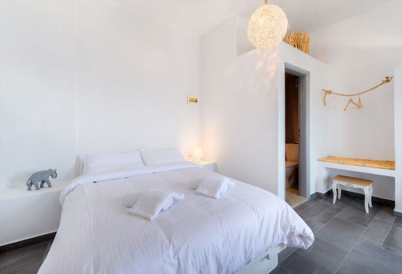 Отель Katris Apartments