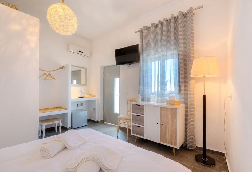 Отель Katris Apartments