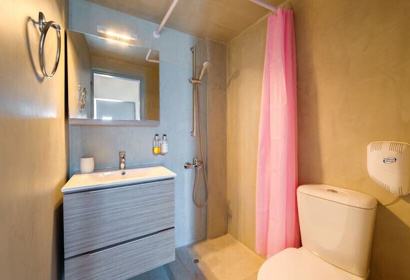 Отель Katris Apartments