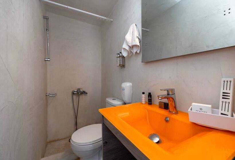 Отель Katris Apartments