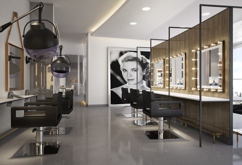 Paramount Hotel Dubai