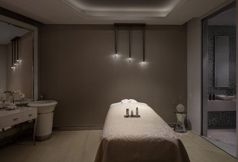 Paramount Hotel Dubai