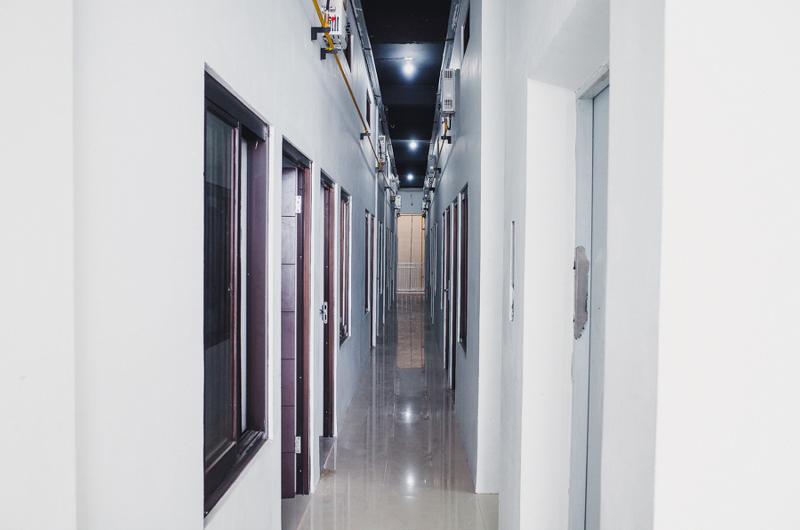 ホテル Reddoorz Near Hayam Wuruk