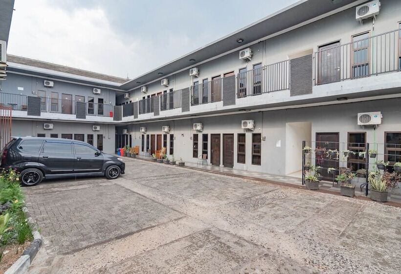 펜션 Reddoorz Near Jatinangor Town Square