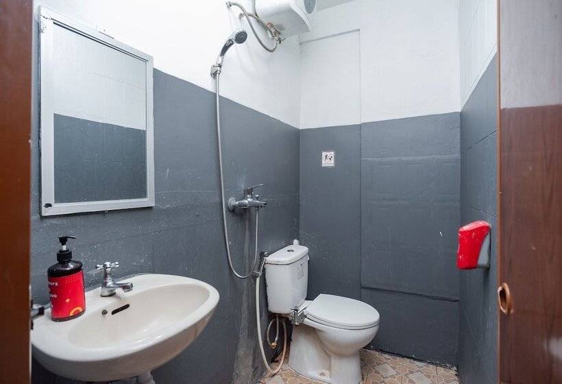 Pension Mega Stay Near Mall Kelapa Gading
