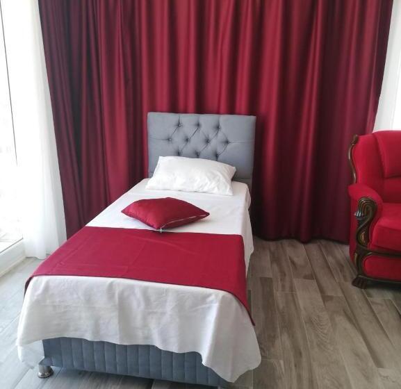 çi̇çek Apart Otel