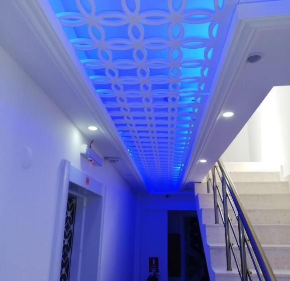 çi̇çek Apart Otel