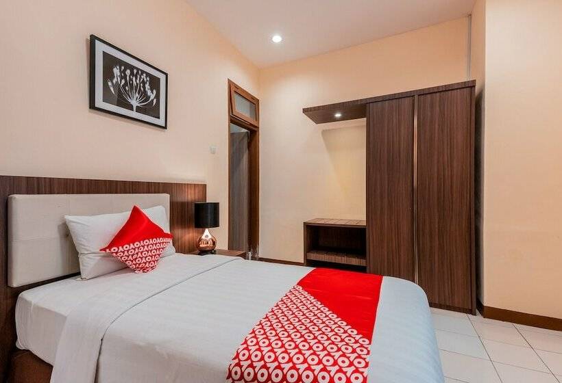 Graha Technopark Hotel By Oyo Rooms