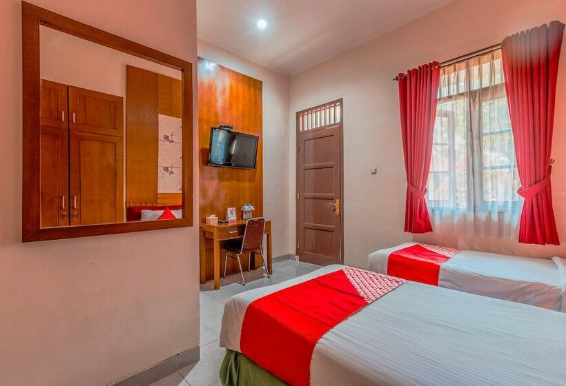 Graha Technopark Hotel By Oyo Rooms