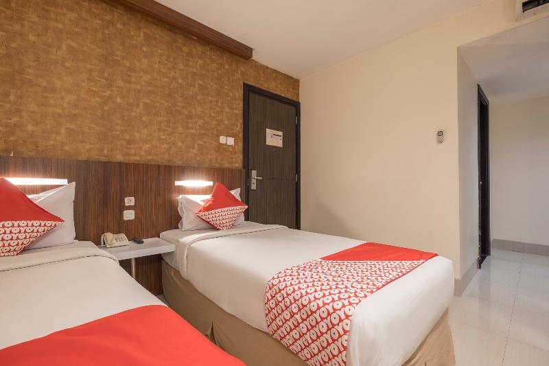 Grand Celino Hotel By Oyo Rooms