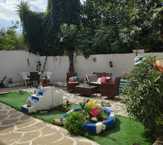 בית מלון כפרי Angela   Zoi Rooms