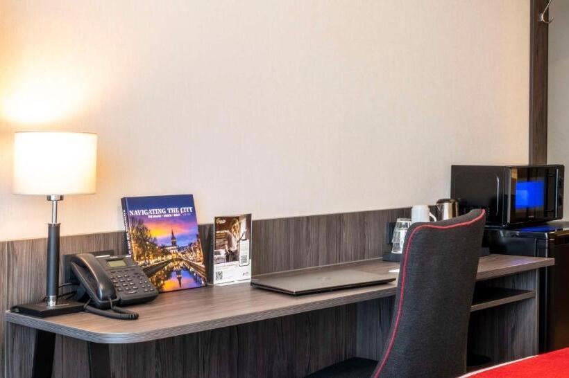 호텔 Plaza Premium Den Haag City Center
