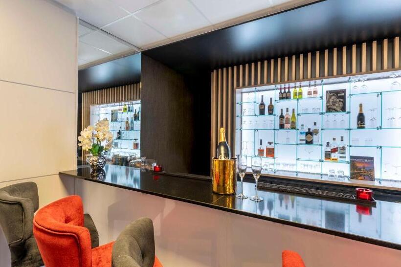 호텔 Plaza Premium Den Haag City Center