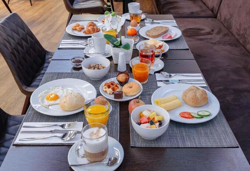 호텔 Plaza Premium Den Haag City Center