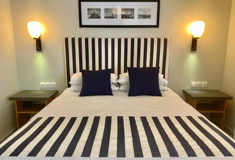 Отель Ccb Ionian Suites By Bruskos