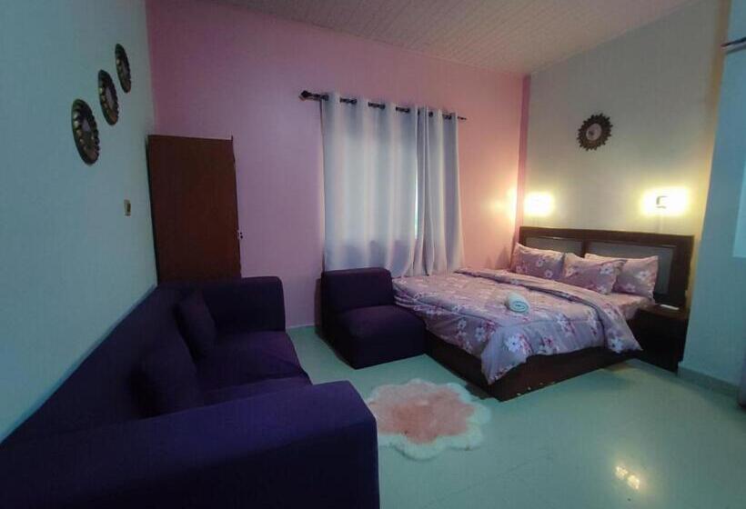 هتل Ellisa Hospitality And