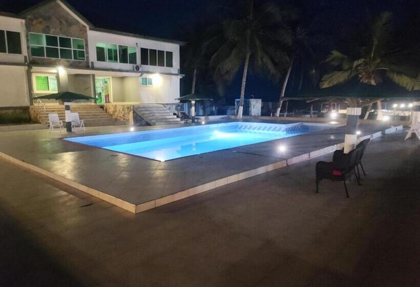 هتل Ellisa Hospitality And