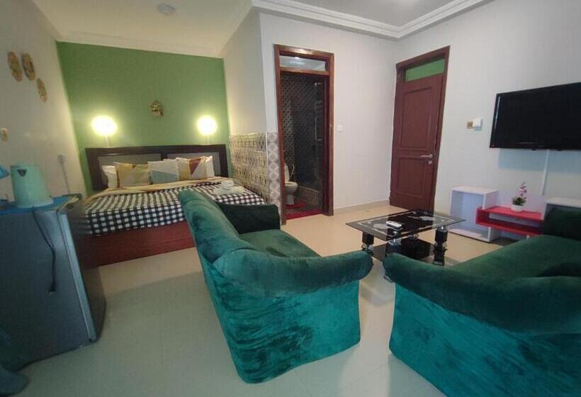 هتل Ellisa Hospitality And