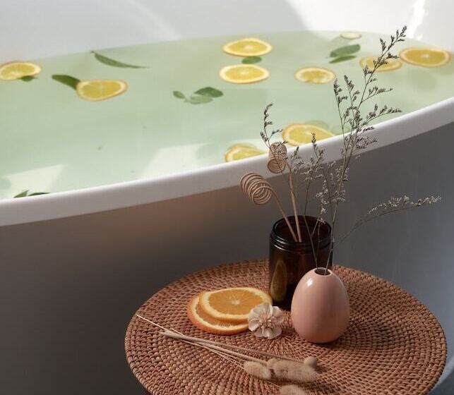 هتل Em Oi Boutique