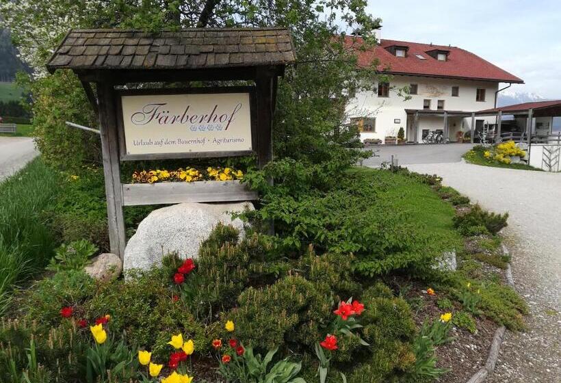Отель Appartements Färberhof