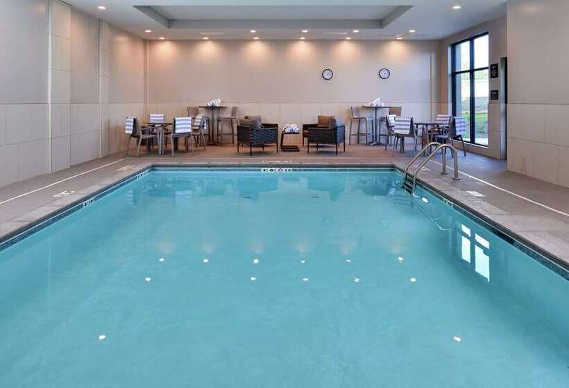 فندق Hampton Inn Cedar Falls Downtown