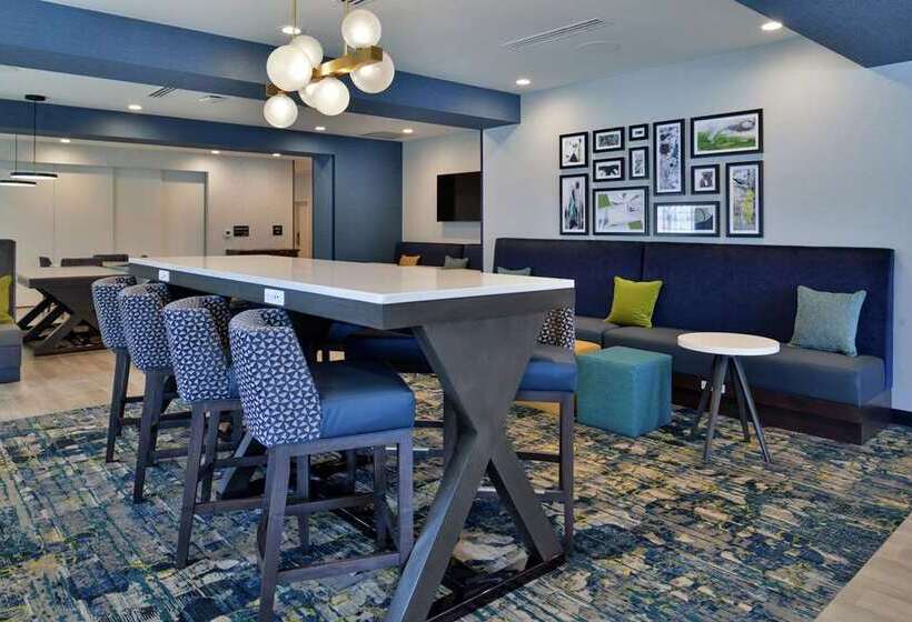 فندق Hampton Inn Cedar Falls Downtown