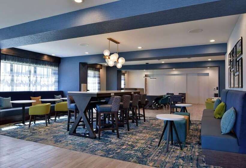 فندق Hampton Inn Cedar Falls Downtown