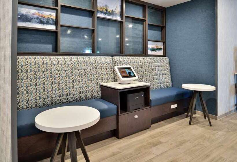 فندق Hampton Inn Cedar Falls Downtown