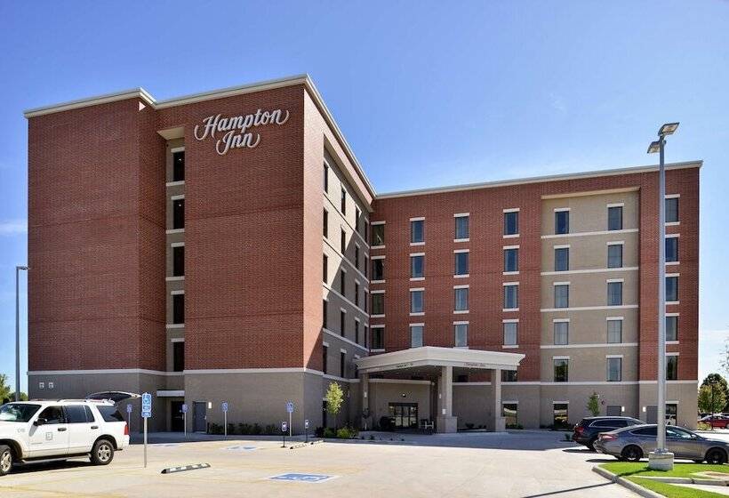 בית מלון כפרי Hampton Inn Cedar Falls Downtown