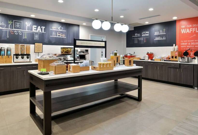 فندق Hampton Inn Cedar Falls Downtown