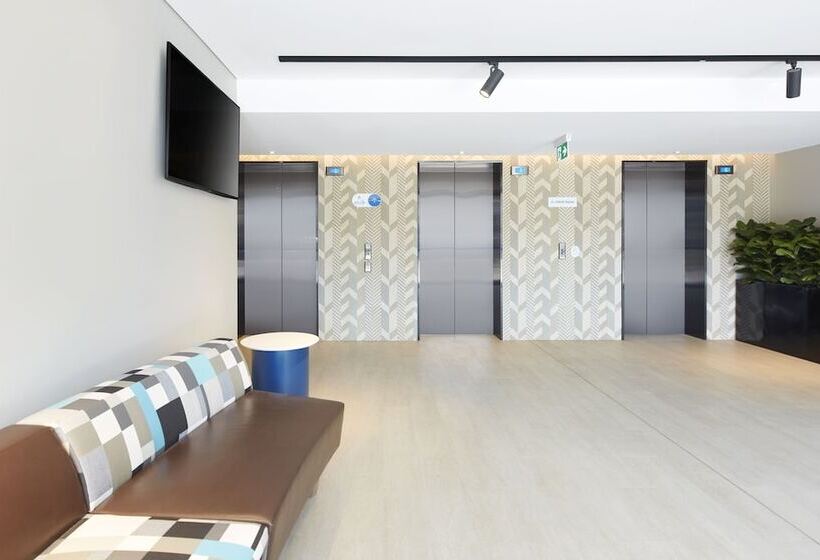 בית מלון כפרי Holiday Inn Express Sydney Airport, An Ihg