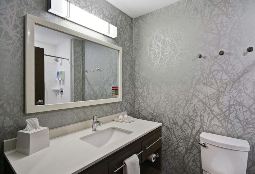 هتل Home2 Suites By Hilton Grand Rapids North