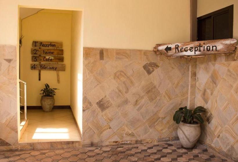 ホテル Lilac Elevate Inn