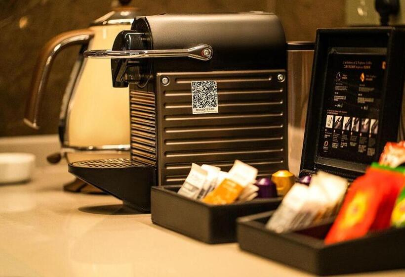 בית מלון כפרי Oakwood Apartments Sanya