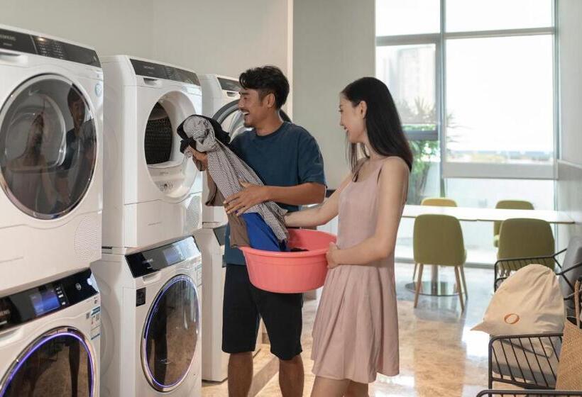 בית מלון כפרי Oakwood Apartments Sanya