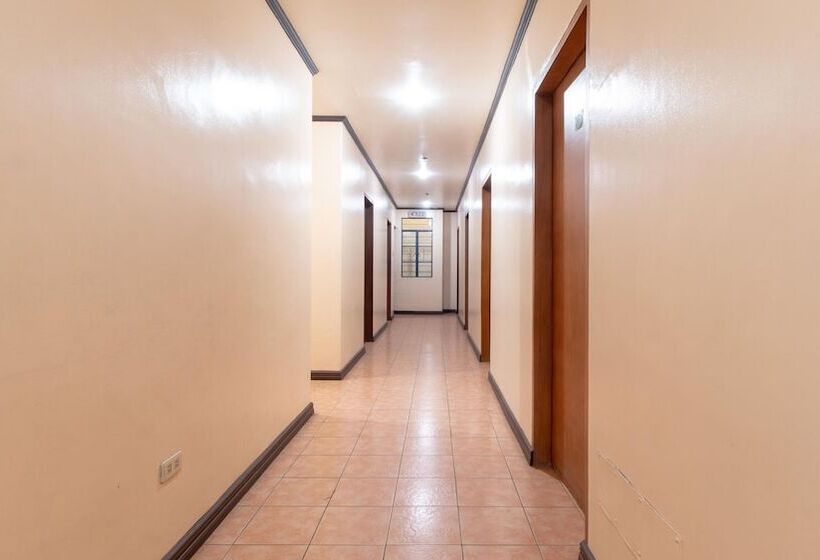 فندق Reddoorz @ Downtown Tacloban