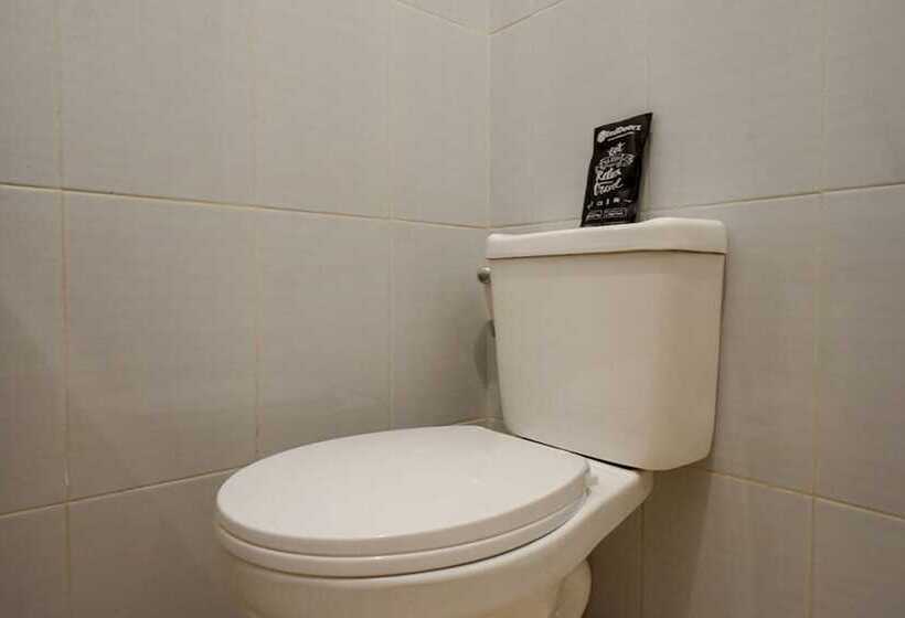 酒店 Reddoorz @ Losari Area 2