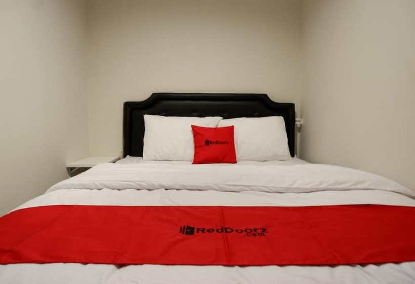 هتل Reddoorz @ Losari Area 2